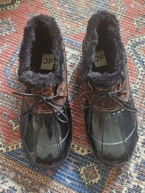 JustFab Evi Ankle Faux-Fur Lined Duck Shoes - Size 11